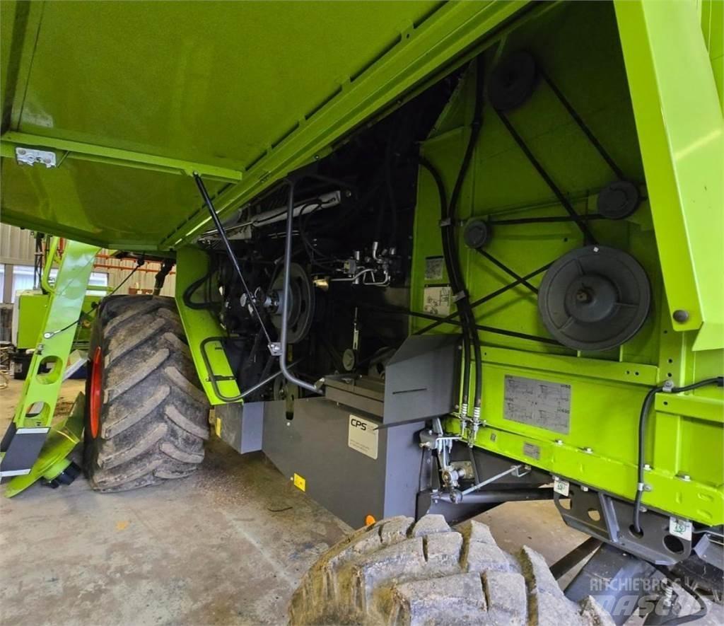 CLAAS Avero 160 Combine harvesters