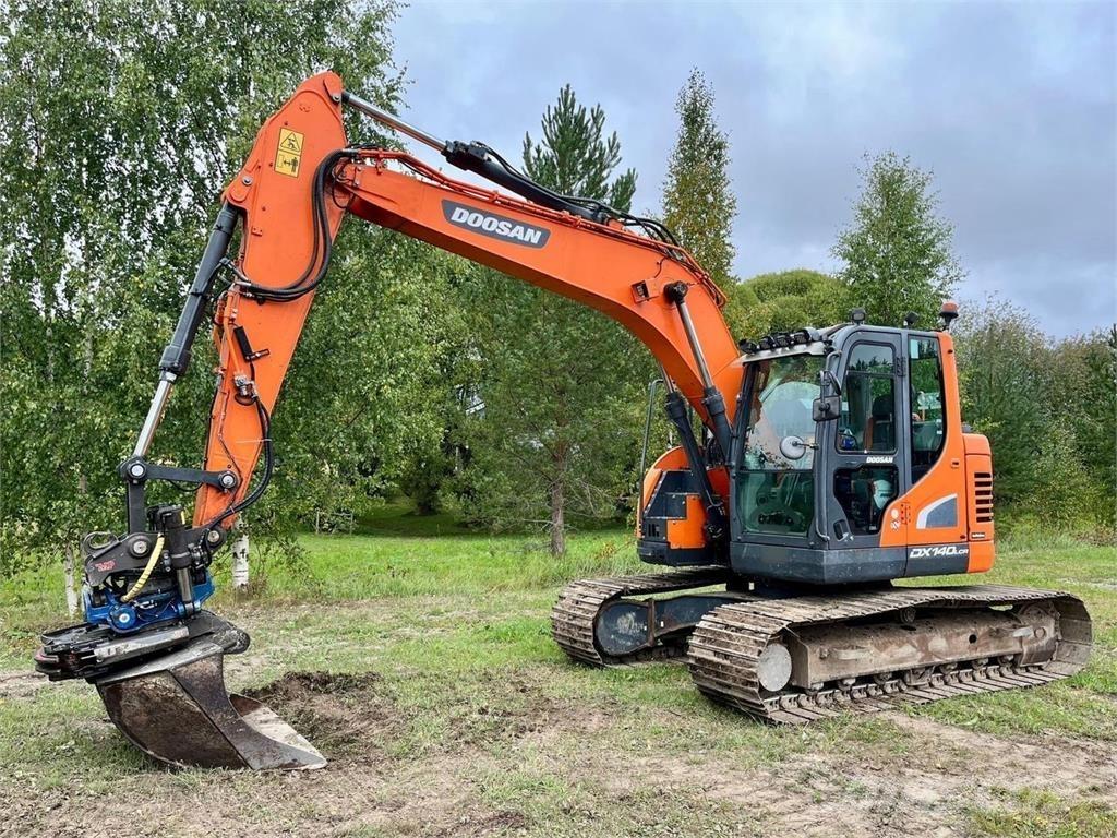 Doosan DX140LC Crawler excavators