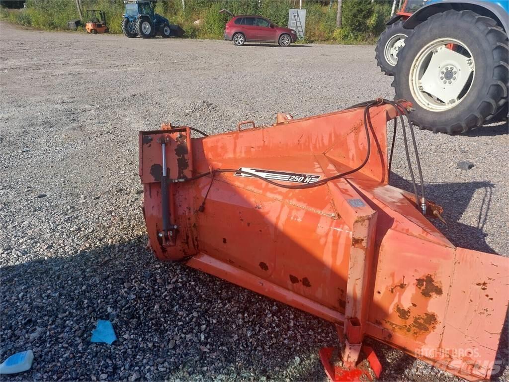 Esko 251 Other road and snow machines