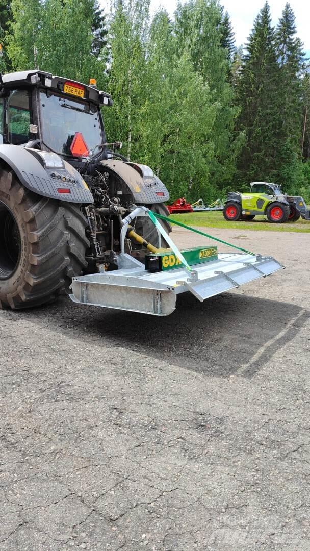 Major  Mowers