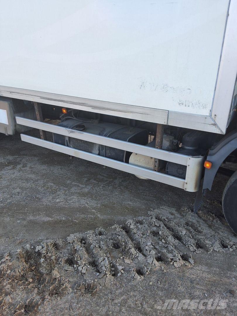 MAN Tgm 15.240 Box body trucks