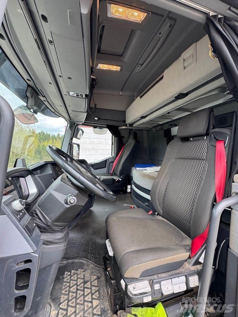 Renault T440 6x2 Tractor Units