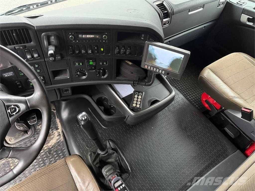 Scania R560 Hook lift trucks