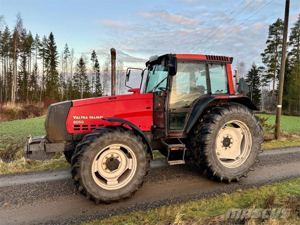 Valmet 8050 Tractors