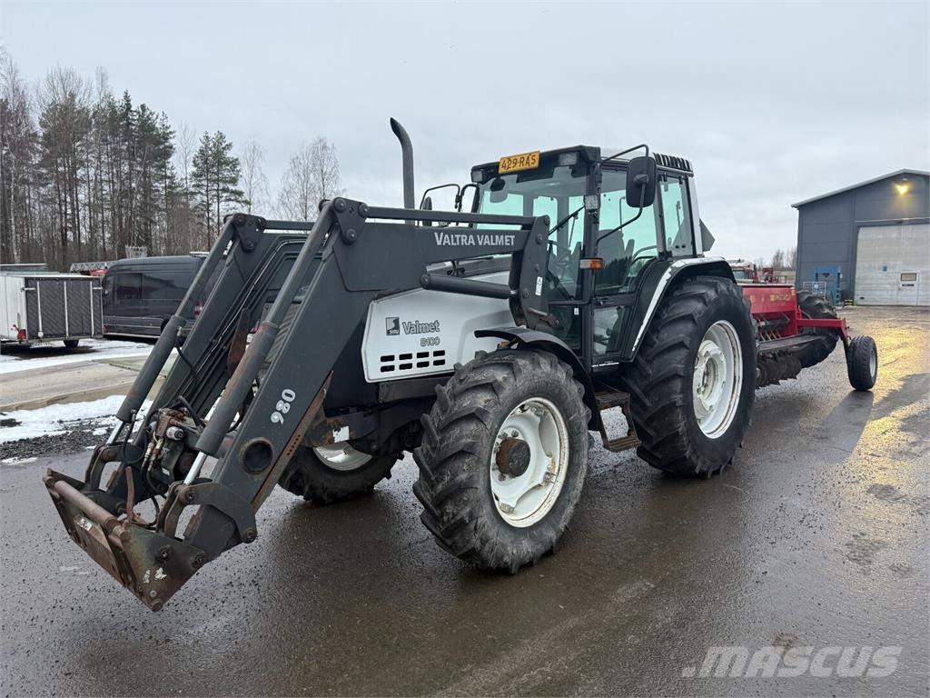 Valmet 8100 Turbo Tractors