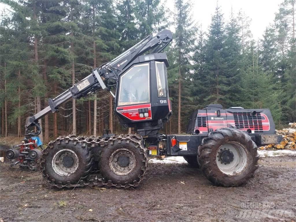Valmet 911 Harvesters