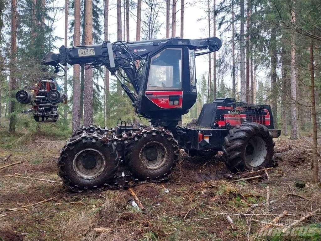 Valmet 911 Harvesters