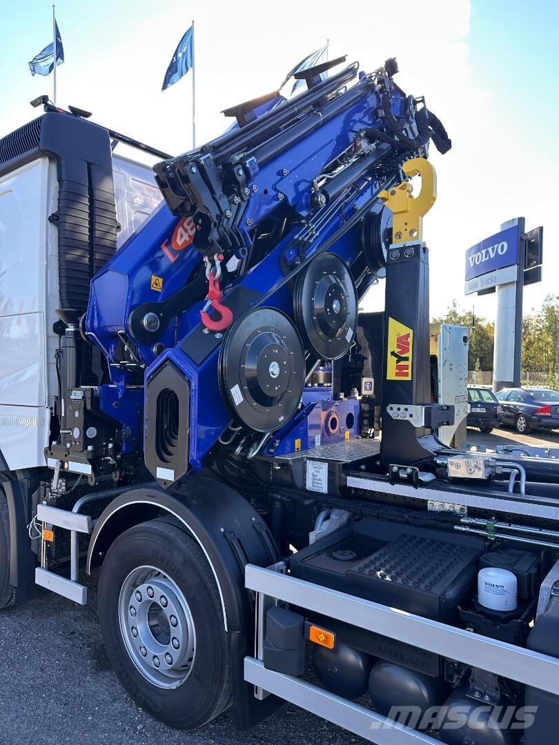 Volvo FH13 8x4 Crane trucks