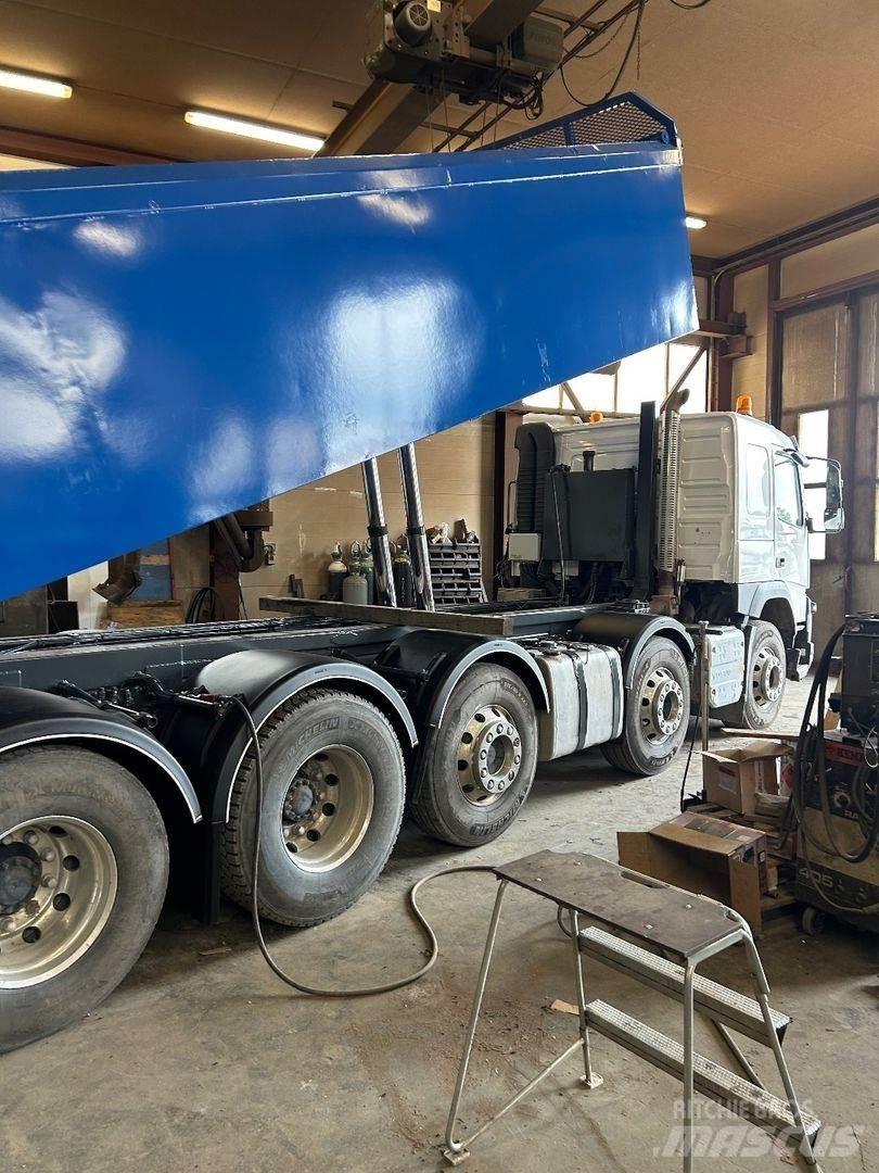 Volvo FMX 540 Tipper trucks