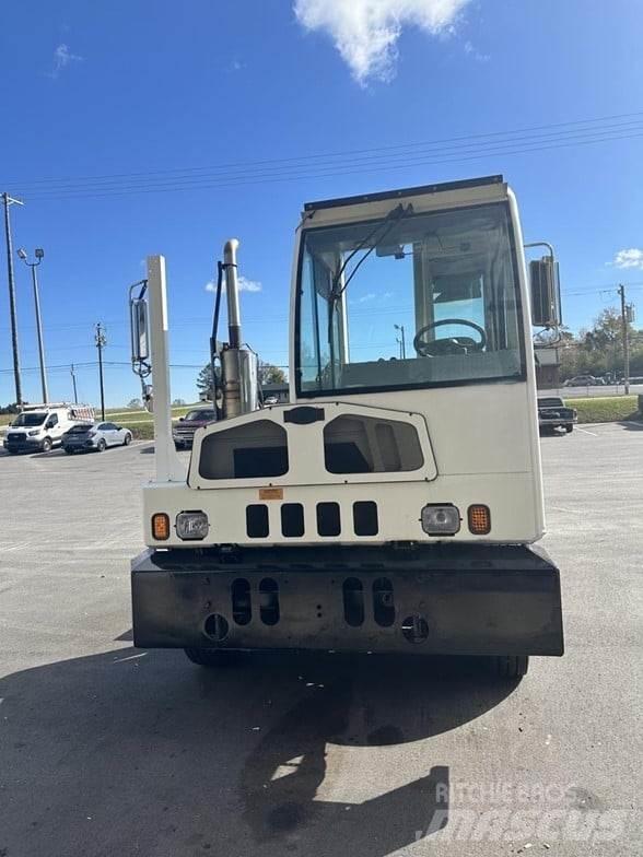 Autocar XSPOTTER Terminal tractors
