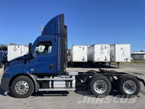 Freightliner CASCADIA 116 Tractor Units
