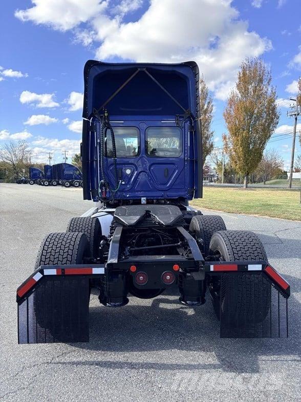 Freightliner CASCADIA 116 Tractor Units