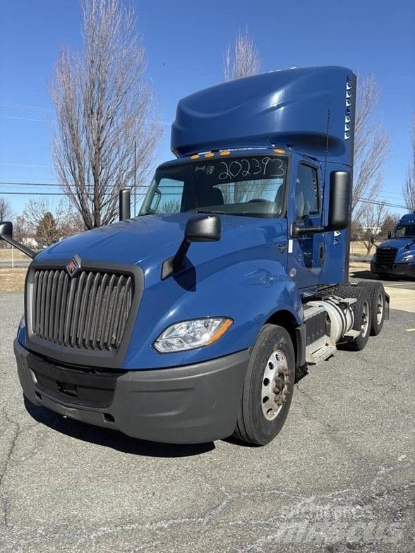 International LT Tractor Units