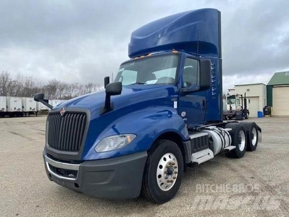 International LT Tractor Units