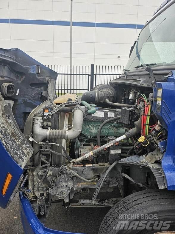 Volvo VNR64T300 Tractor Units