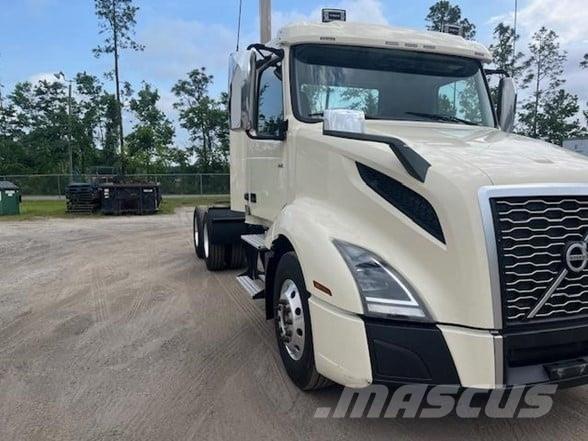 Volvo VNR64T300 Tractor Units
