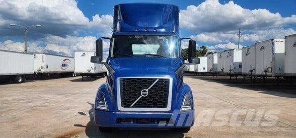 Volvo VNR64T300 Tractor Units