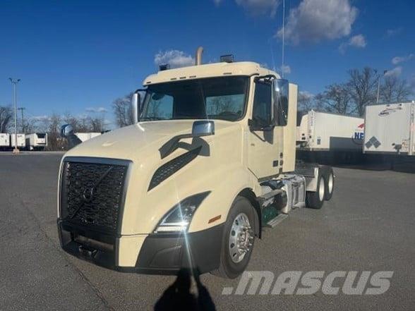 Volvo VNR64T300 Tractor Units