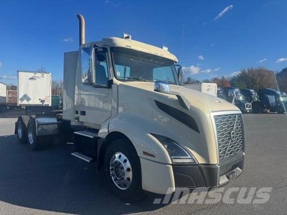 Volvo VNR64T300 Tractor Units