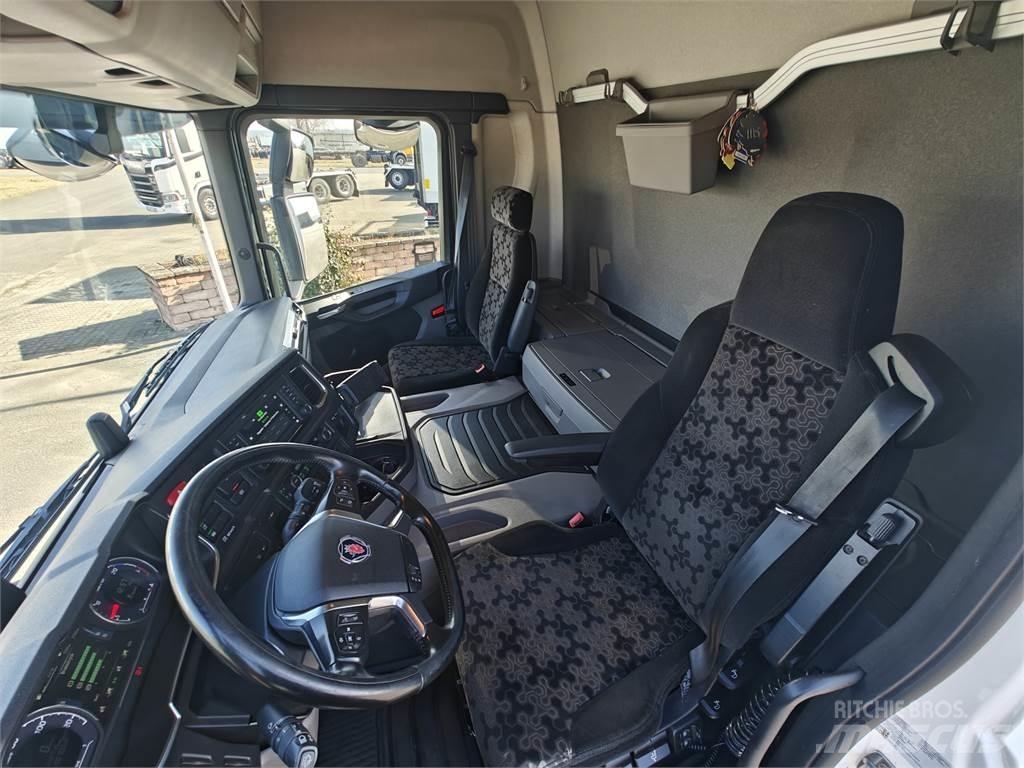 Scania P280 Box body trucks