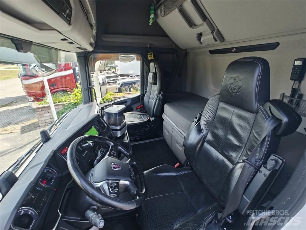 Scania R520 Tractor Units