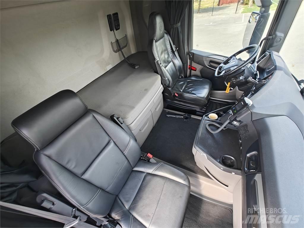 Scania R580 Tractor Units