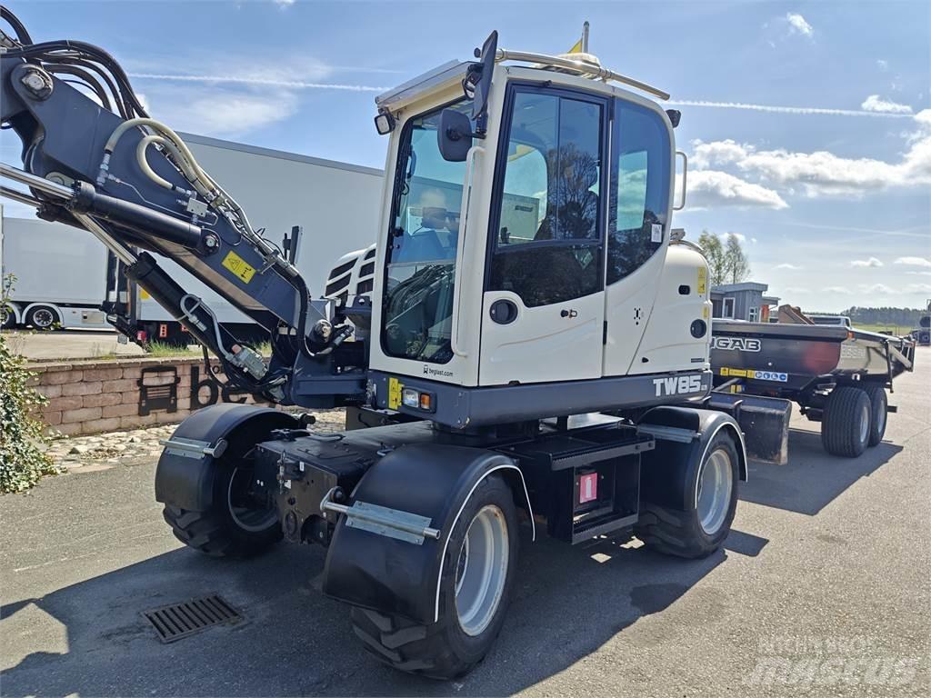 Terex TW85 Midi excavators  7t - 12t