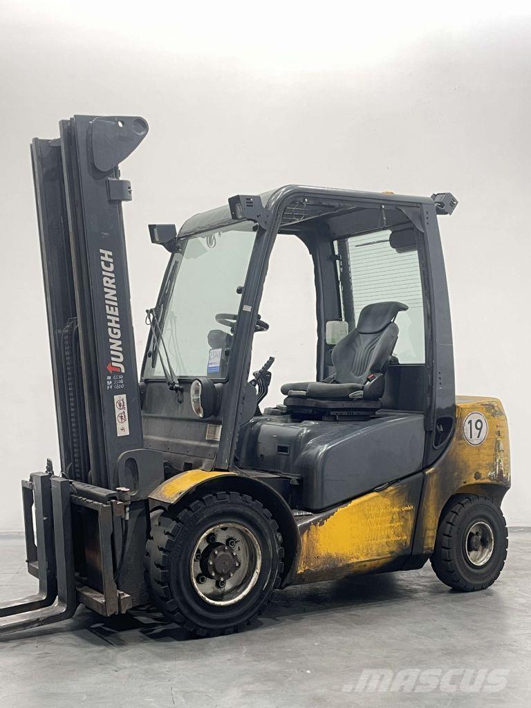Jungheinrich DFG 430 Diesel trucks