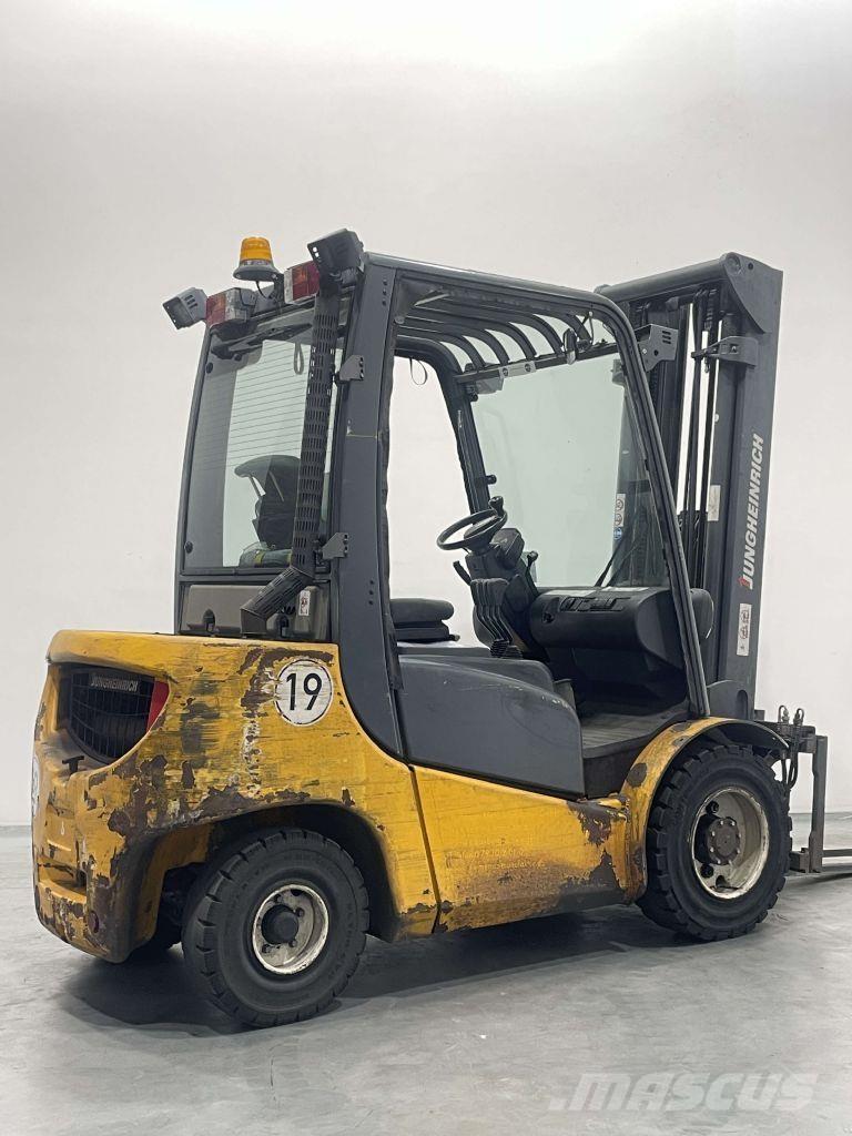 Jungheinrich DFG 430 Diesel trucks