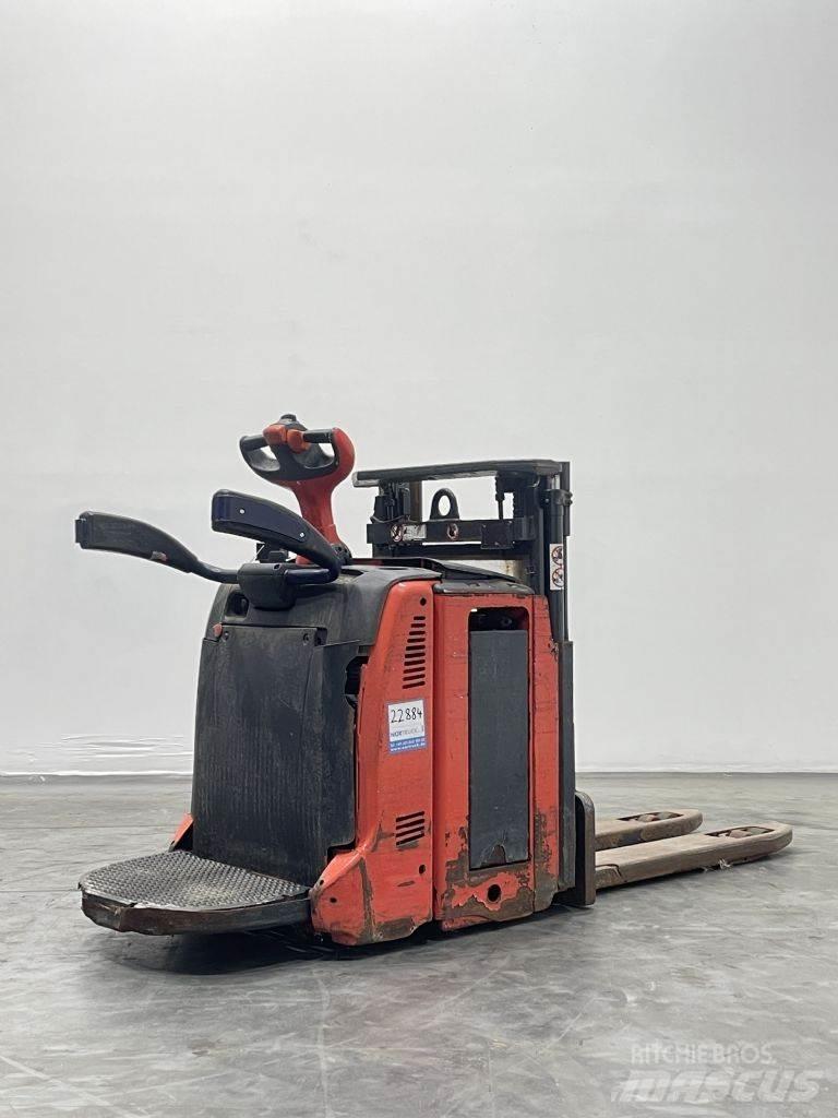 Linde D12AP Pedestrian stacker