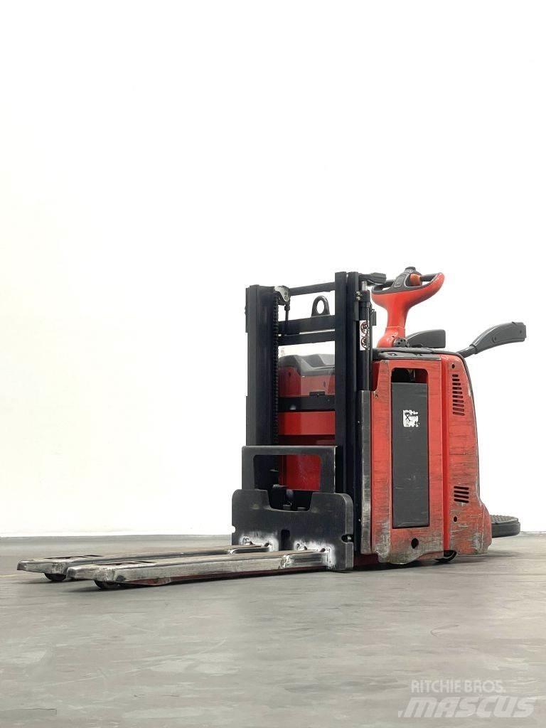 Linde D12HPAP Pedestrian stacker