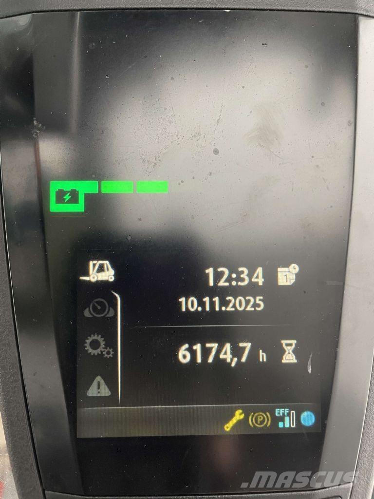 Linde E12-02-386 Electric forklift trucks