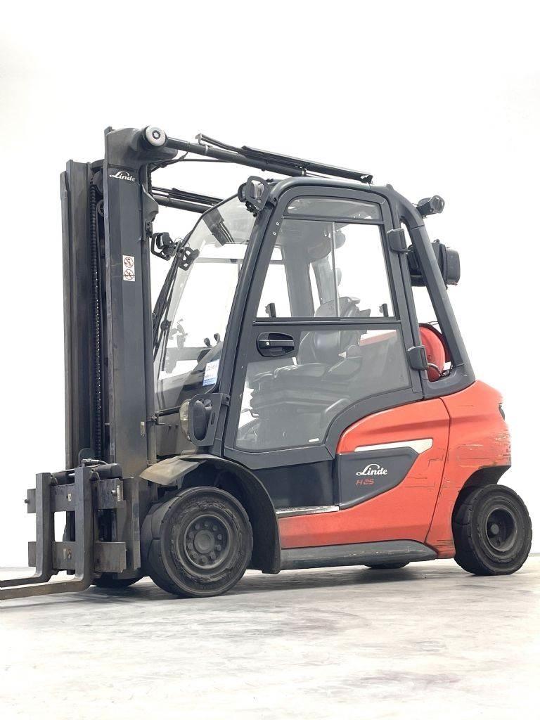 Linde H25T-01-1202 LPG trucks