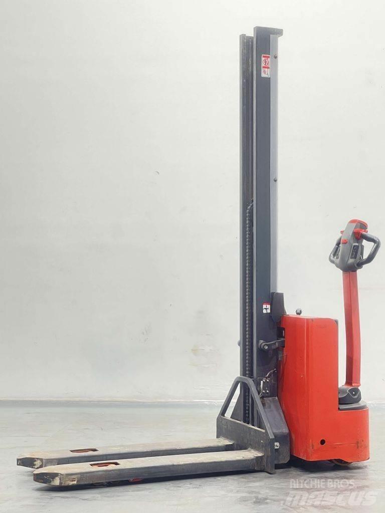 Linde MM10i-1167 Pedestrian stacker