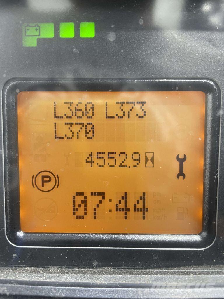 Linde R16-01-1120 Reach trucks