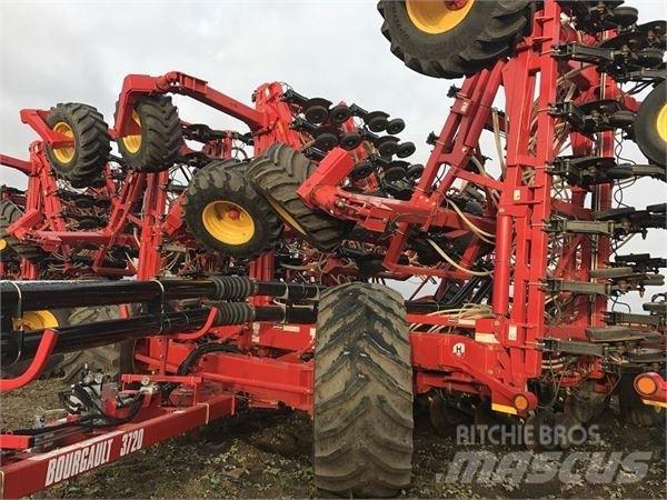 Bourgault 3720-70 Drills
