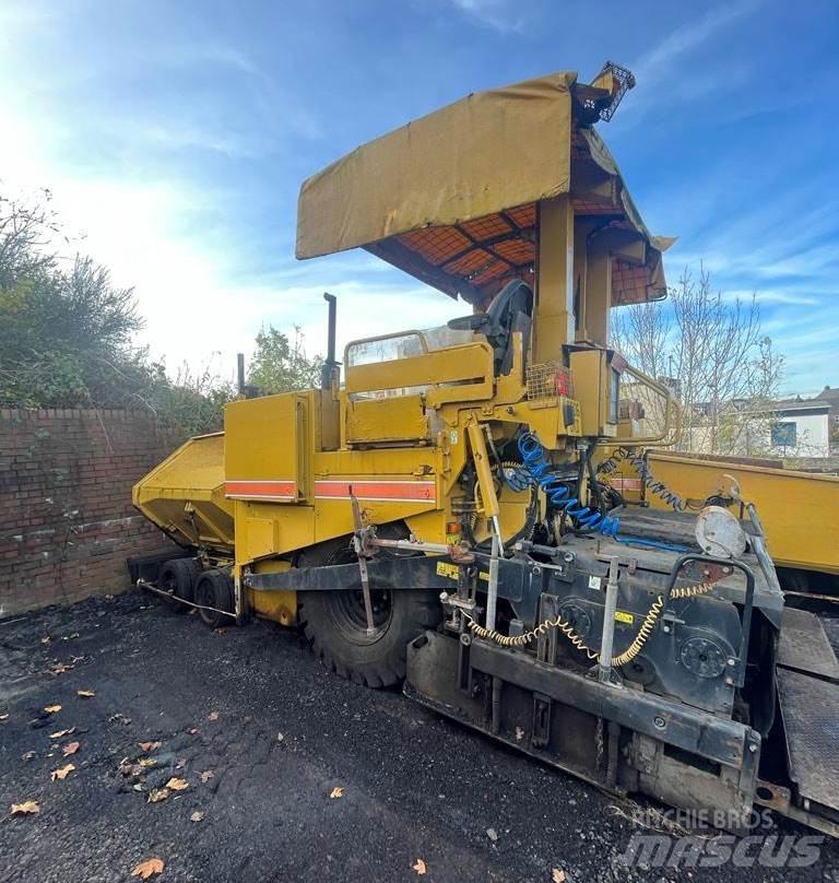 CAT AP600 Paver Asphalt pavers