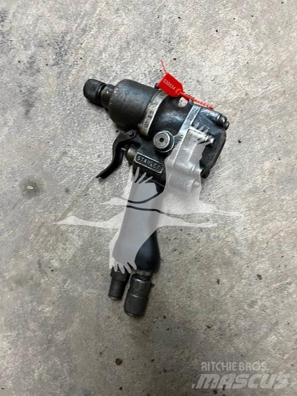Stanley  Hammers / Breakers