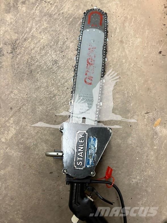 Stanley CS04 Chainsaws and clearing saws
