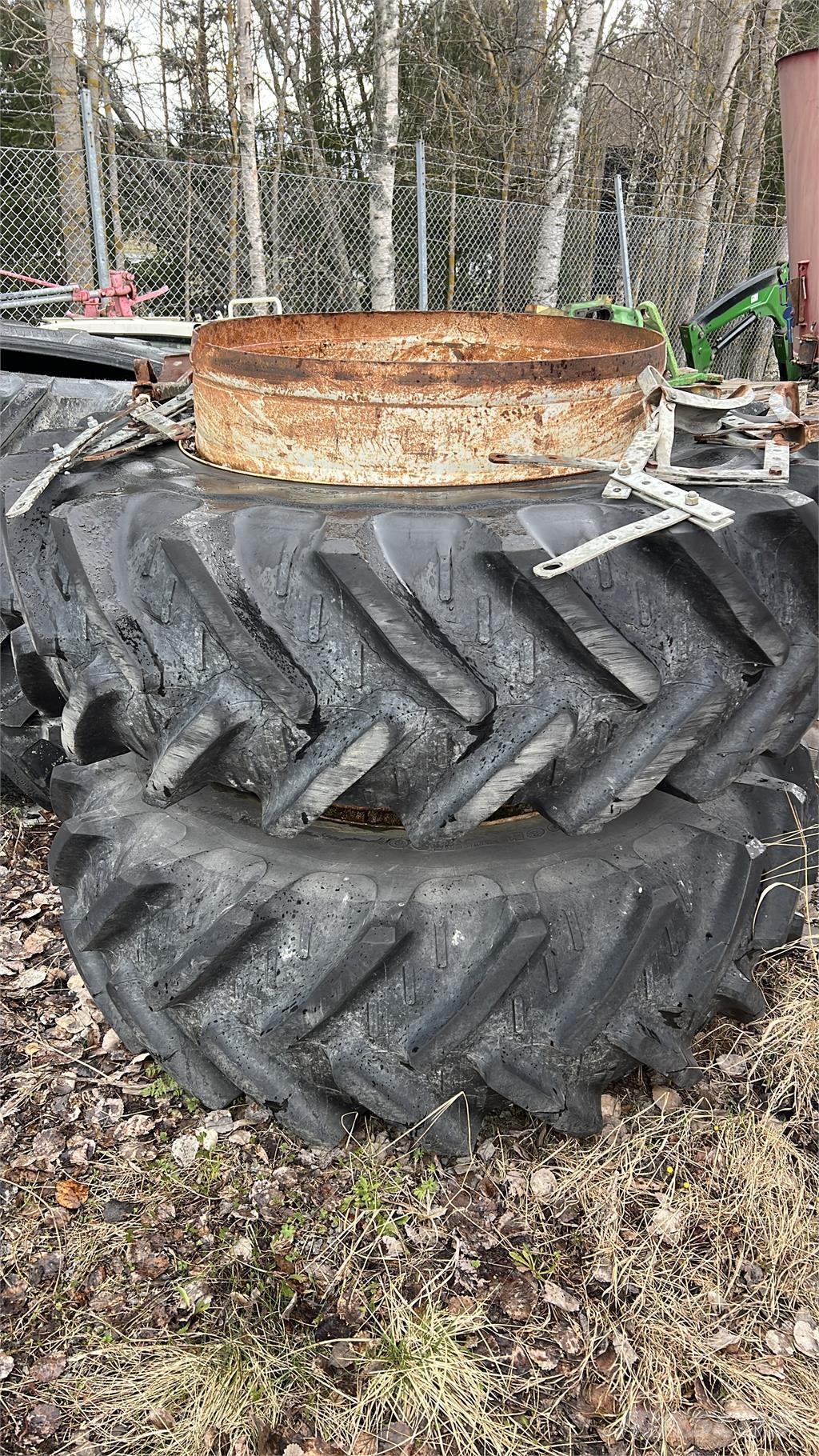  20.8R 38 Tyres, wheels and rims