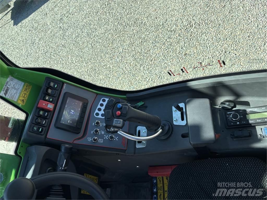 Avant 650 Skid steer loaders
