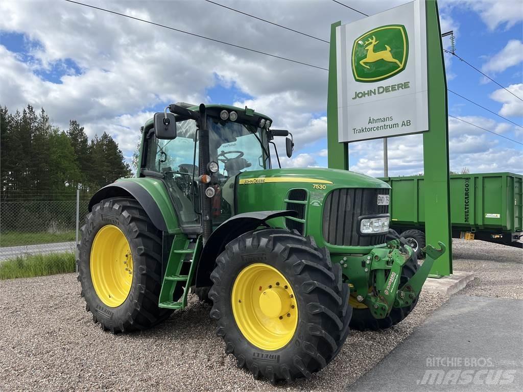 John Deere 7530 Premium Tractors
