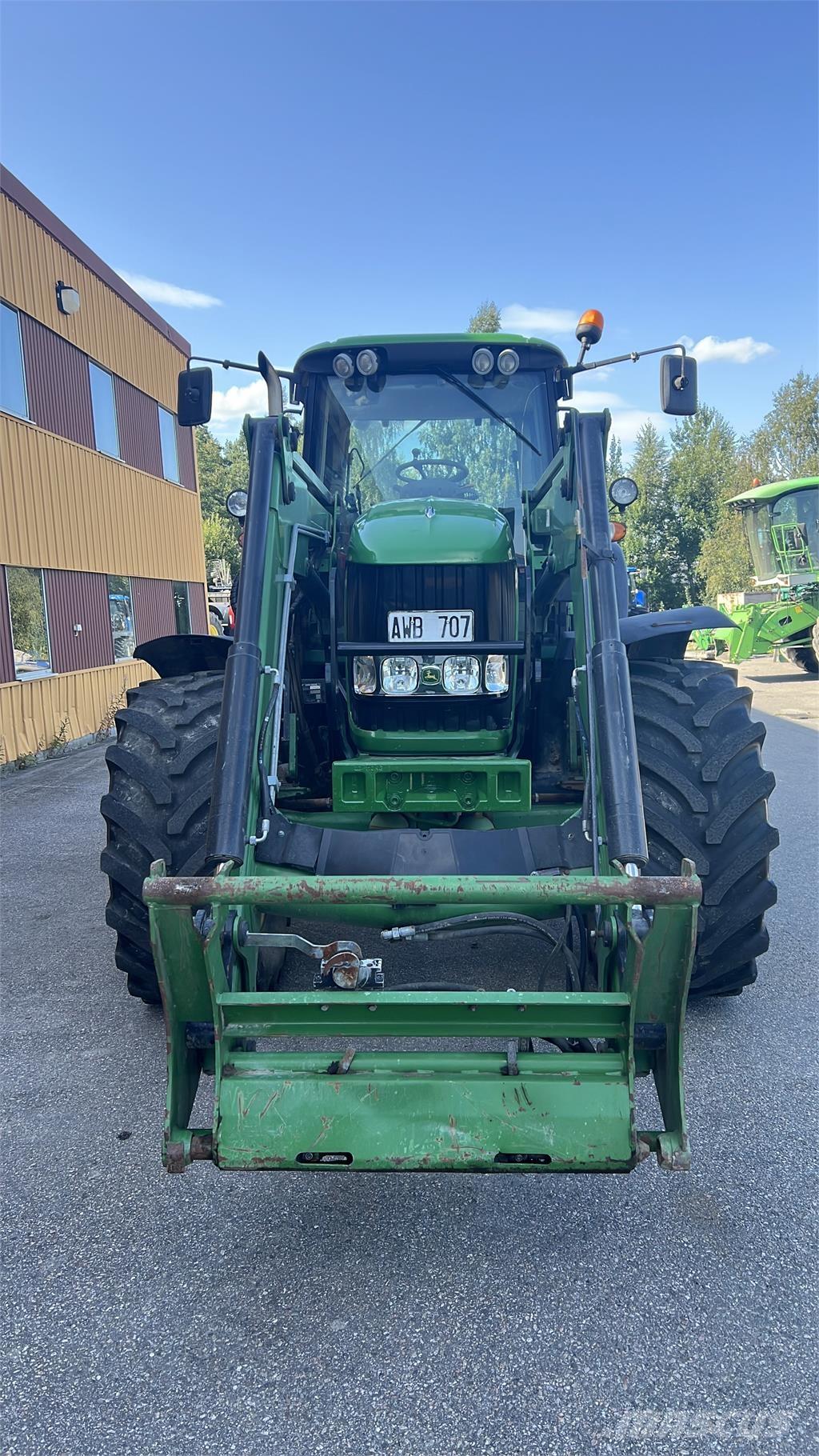 John Deere 7530 Premium Tractors