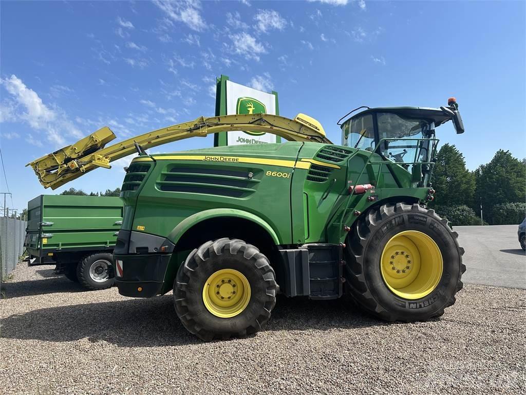 John Deere 8600 Self-propelled foragers