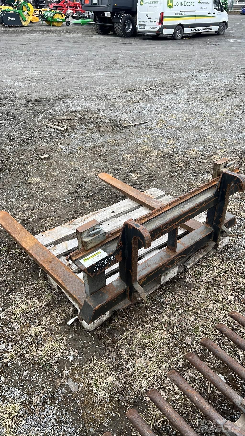 Norje Pallgaffel Other attachments and components