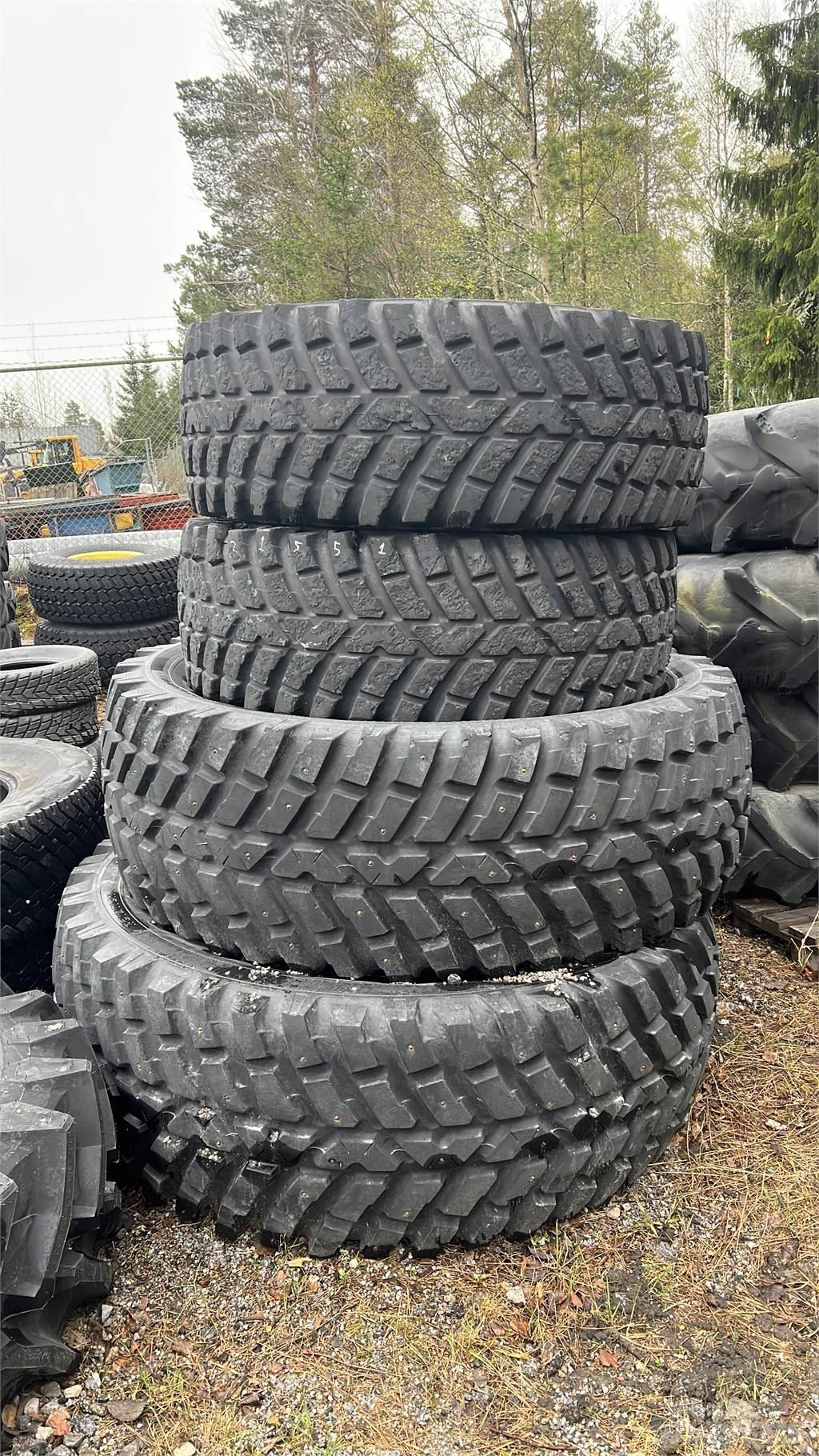  TRI2 Tyres, wheels and rims