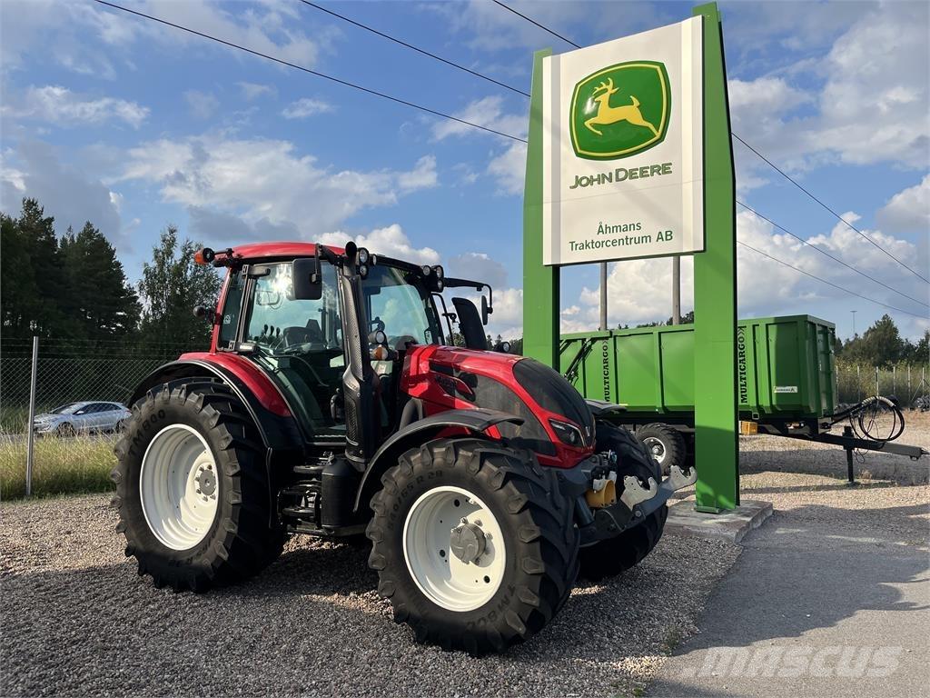Valtra N174 Tractors