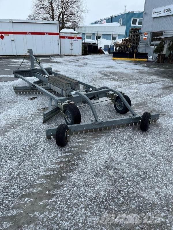 Ysta VÄGSLADD YVL 200 Backhoe loaders