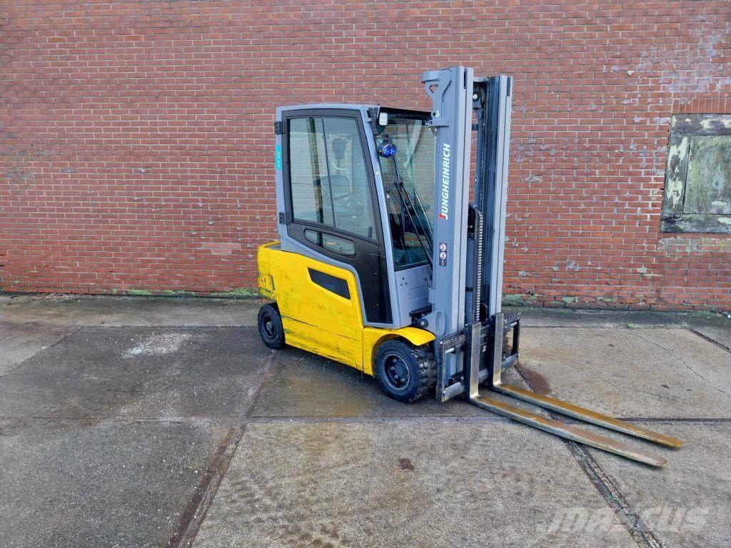 Jungheinrich EFG 320 Electric forklift trucks