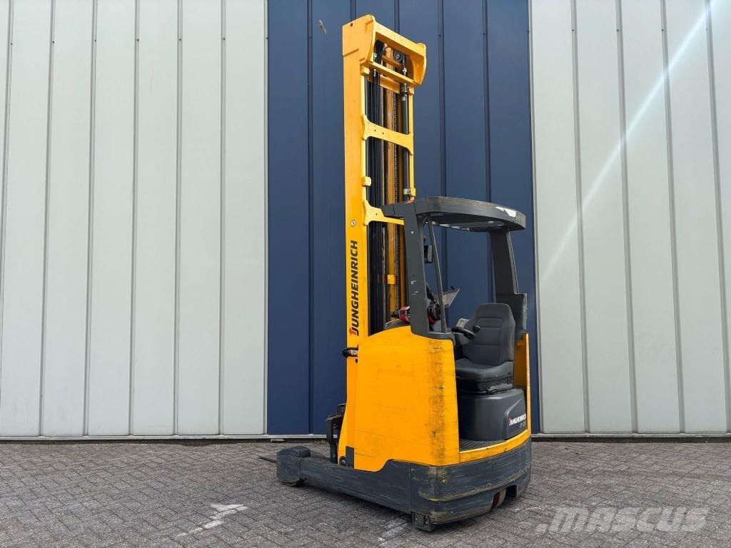 Jungheinrich ETV 216 Reach trucks